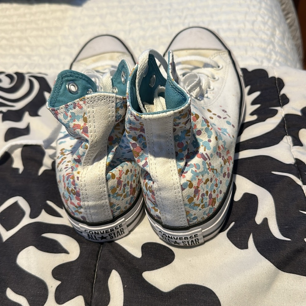 Converse - Picture 4 of 4